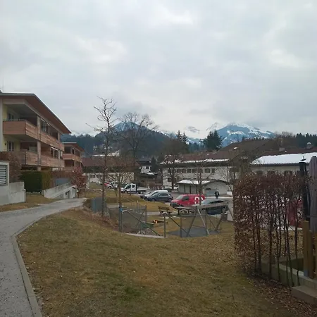 아파트 Living 키츠부헬